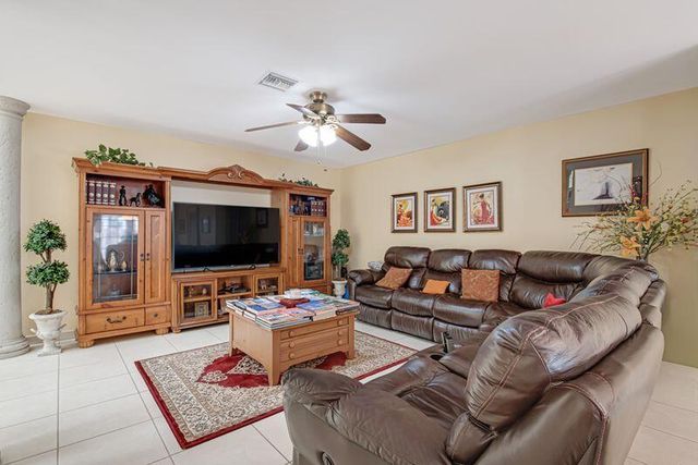 4957 SW 94th Terrace, Cooper City, FL 33328