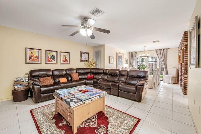 4957 SW 94th Terrace, Cooper City, FL 33328