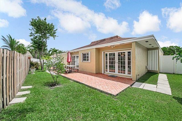 4957 SW 94th Terrace, Cooper City, FL 33328