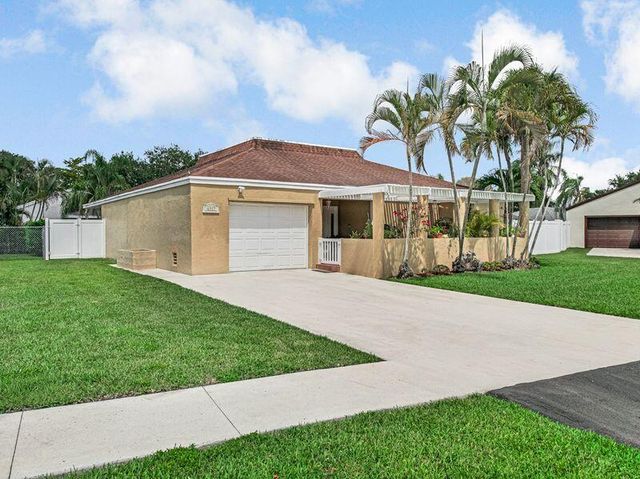 4957 SW 94th Terrace, Cooper City, FL 33328
