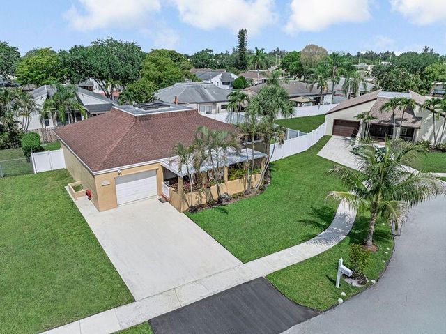 4957 SW 94th Terrace, Cooper City, FL 33328