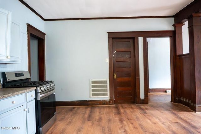 57 N Brandywine Avenue, Schenectady, NY 12307