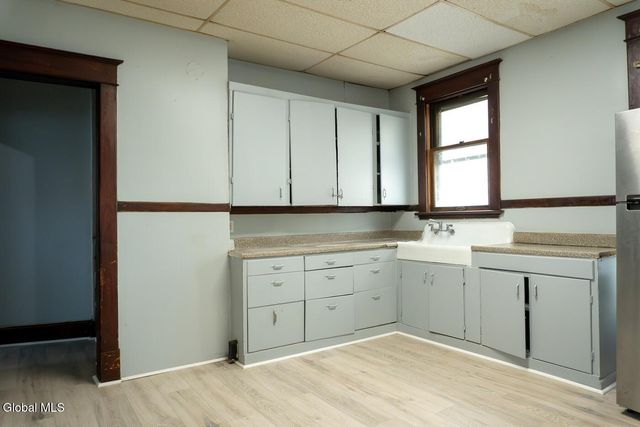 57 N Brandywine Avenue, Schenectady, NY 12307