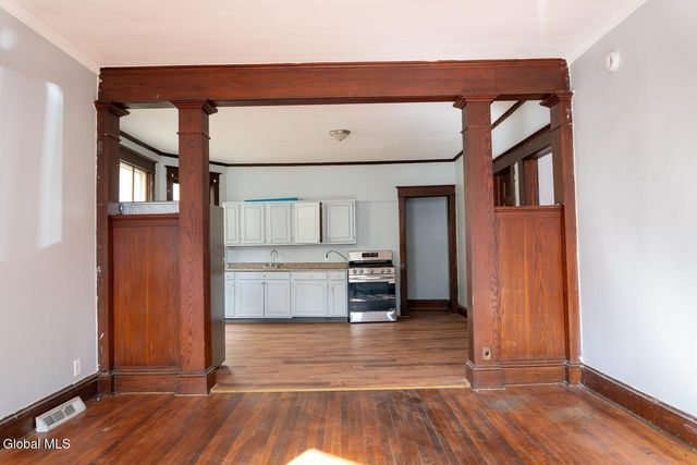 57 N Brandywine Avenue, Schenectady, NY 12307