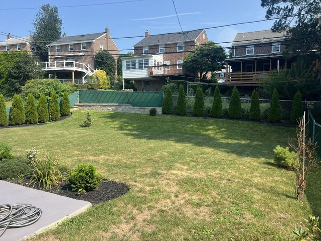 105 SIGNAL RD, Drexel Hill, PA 19026