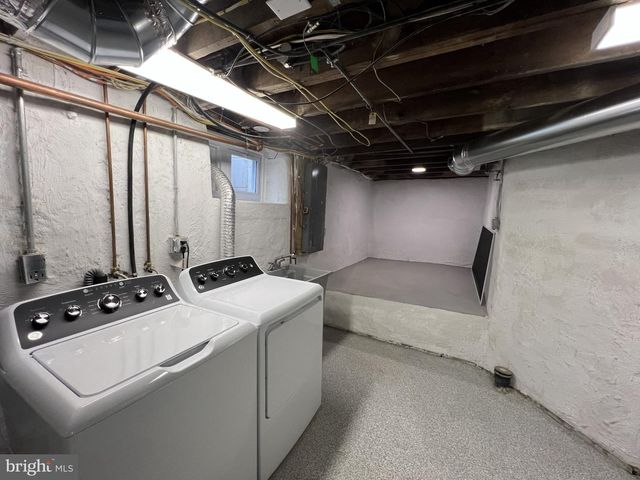 105 SIGNAL RD, Drexel Hill, PA 19026