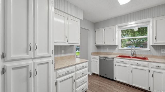 938 LAZY TRL, New Braunfels, TX 78130