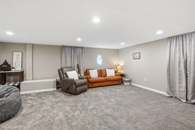 1617 Guthrie Avenue, Des Moines, IA 50316