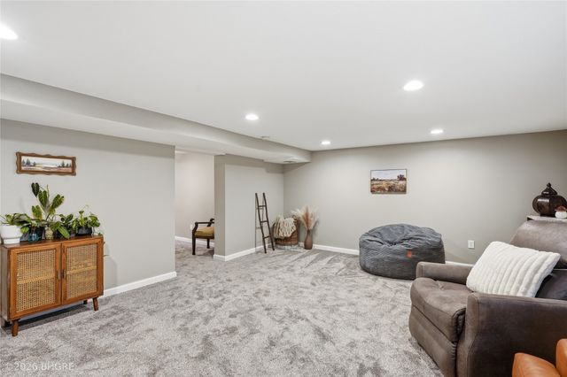 1617 Guthrie Avenue, Des Moines, IA 50316