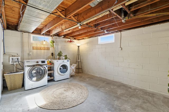 1617 Guthrie Avenue, Des Moines, IA 50316