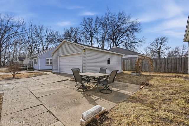 1617 Guthrie Avenue, Des Moines, IA 50316