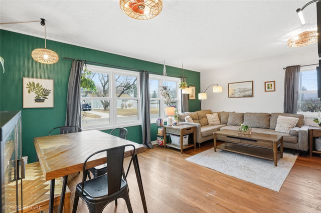 1617 Guthrie Avenue, Des Moines, IA 50316