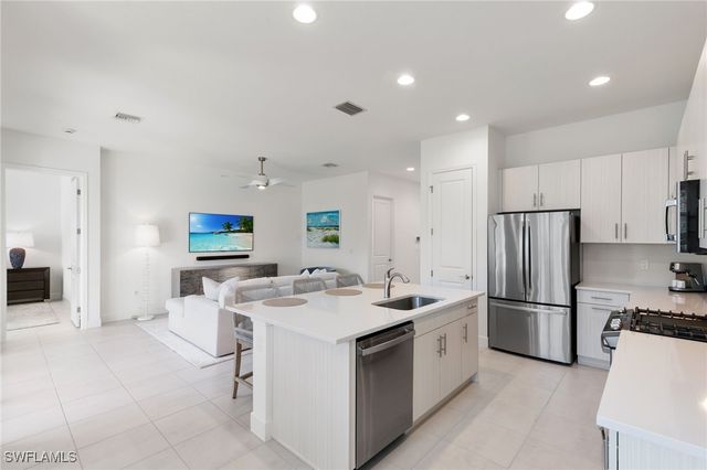 12372 Dahlia CT, Naples, FL 34120