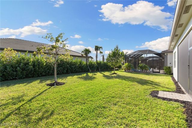 12372 Dahlia CT, Naples, FL 34120