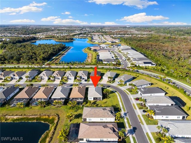 12372 Dahlia CT, Naples, FL 34120