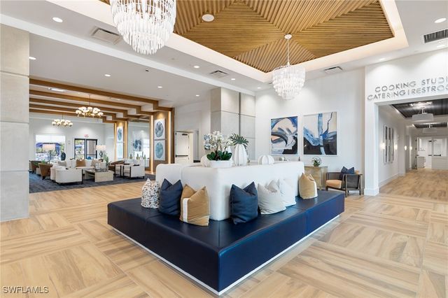 12372 Dahlia CT, Naples, FL 34120