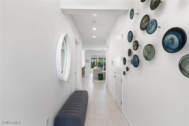 12372 Dahlia CT, Naples, FL 34120