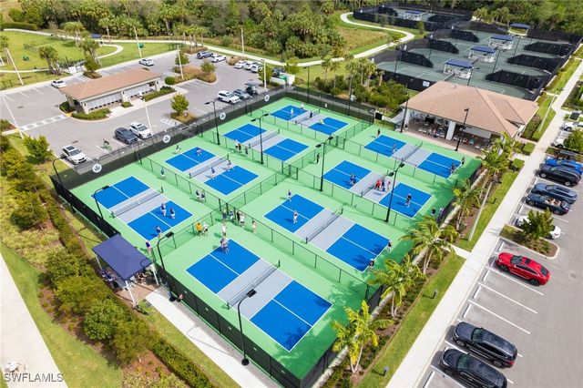 12372 Dahlia CT, Naples, FL 34120