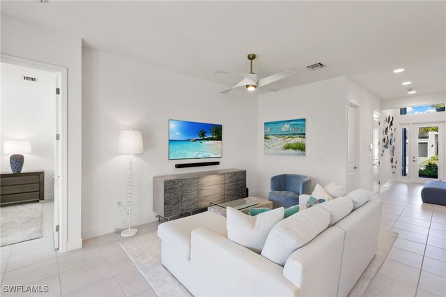 12372 Dahlia CT, Naples, FL 34120