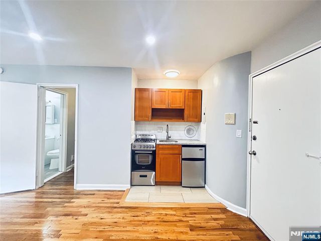 320 Claremont Avenue A14, Montclair, NJ 07042