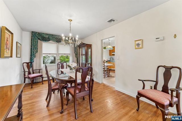 26 Burns Place, Cresskill, NJ 07626