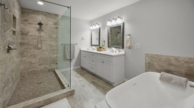 9606 BLUE SPRUCE DR, Lakeland, TN 38002