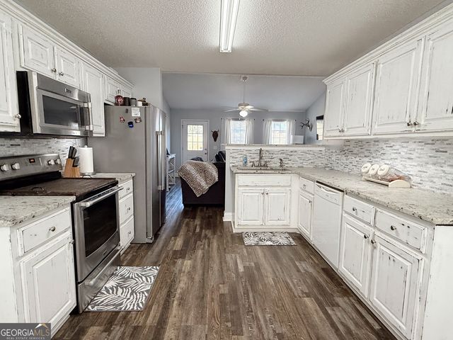 44 Quail Knoll Lane, Cleveland, GA 30528