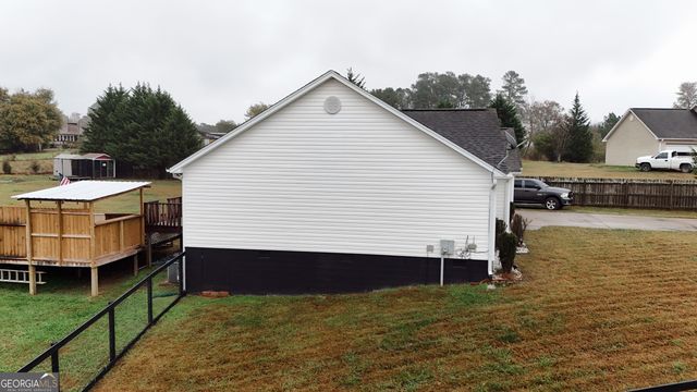 44 Quail Knoll Lane, Cleveland, GA 30528