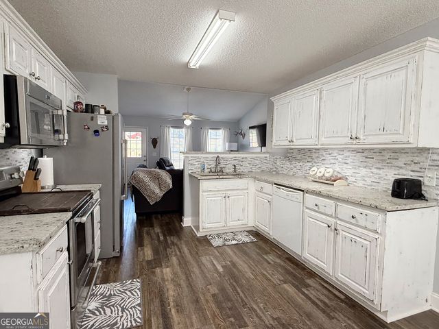 44 Quail Knoll Lane, Cleveland, GA 30528