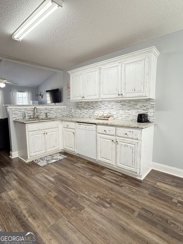 44 Quail Knoll Lane, Cleveland, GA 30528