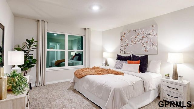 13502 Whitmore Street, Omaha, NE 68142