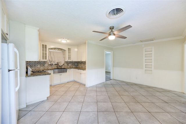 5317 Crestmont Street, Baytown, TX 77521
