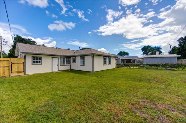 5317 Crestmont Street, Baytown, TX 77521