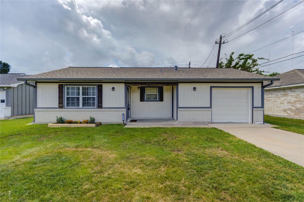 5317 Crestmont Street, Baytown, TX 77521