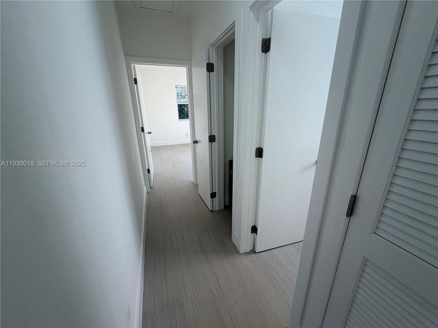 1045 SW 8th Ave 1045, Miami, FL 33130