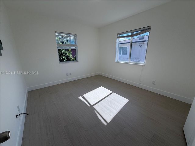 1045 SW 8th Ave 1045, Miami, FL 33130