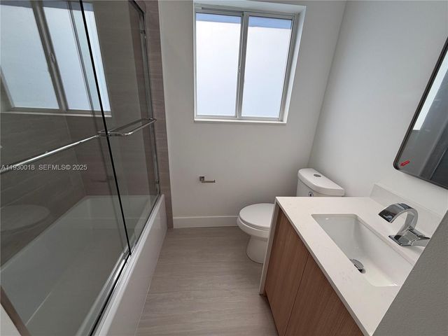 1045 SW 8th Ave 1045, Miami, FL 33130