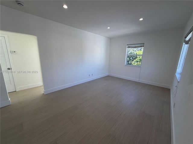 1045 SW 8th Ave 1045, Miami, FL 33130