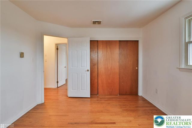 305 Carbon Street, Palmer Twp, PA 18045