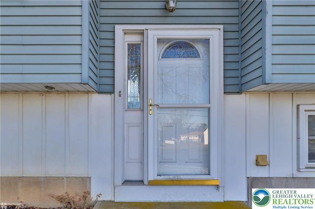 305 Carbon Street, Palmer Twp, PA 18045