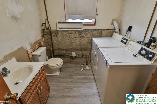 305 Carbon Street, Palmer Twp, PA 18045