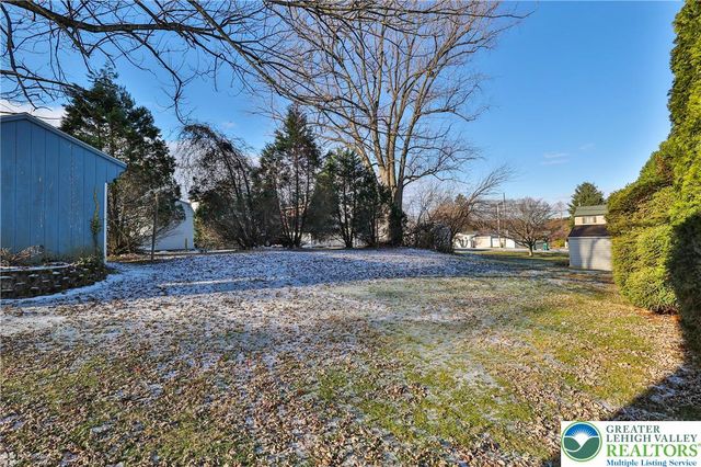 305 Carbon Street, Palmer Twp, PA 18045