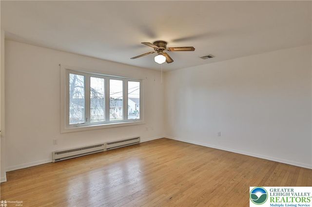 305 Carbon Street, Palmer Twp, PA 18045