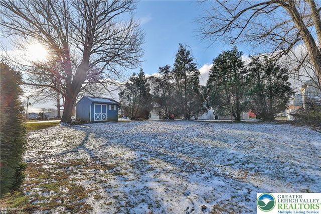 305 Carbon Street, Palmer Twp, PA 18045