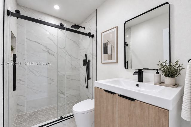 40 SE 3rd Ter, Dania Beach, FL 33004