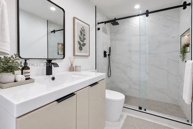 40 SE 3rd Ter, Dania Beach, FL 33004