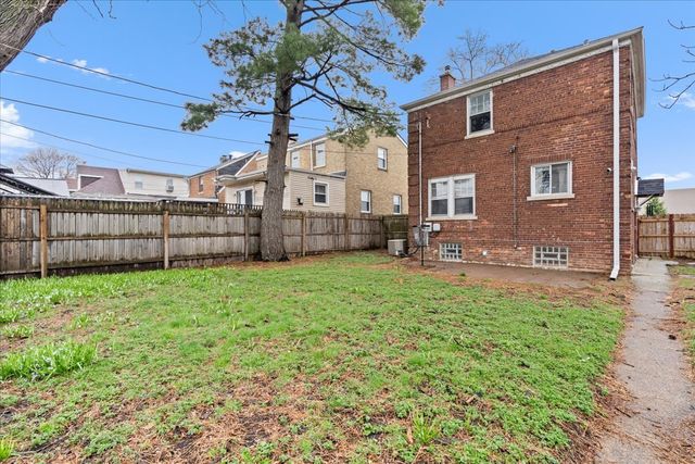 9542 S Campbell Avenue, Evergreen Park, IL 60805