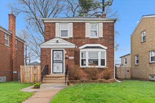 9542 S Campbell Avenue, Evergreen Park, IL 60805