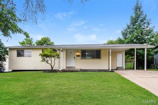 1820 Yaqui Drive, Florissant, MO 63031