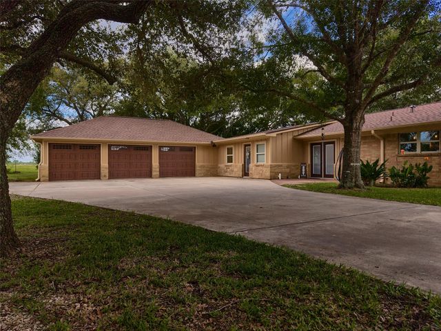 14528 Vlasta Street, Needville, TX 77461